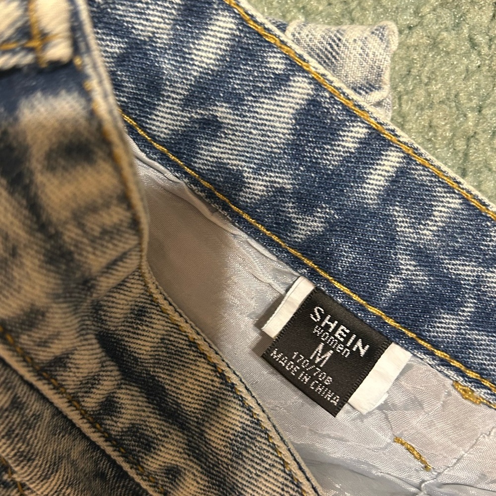 Shein Denim Shorts - Picture 4 of 4